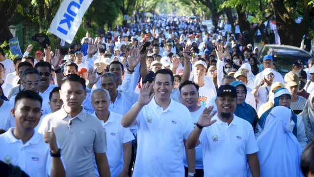 Gubernur Andalan dan Bupati Yusran Jalan Sehat Anti Mager Bersama Puluhan Ribu Warga Pangkep