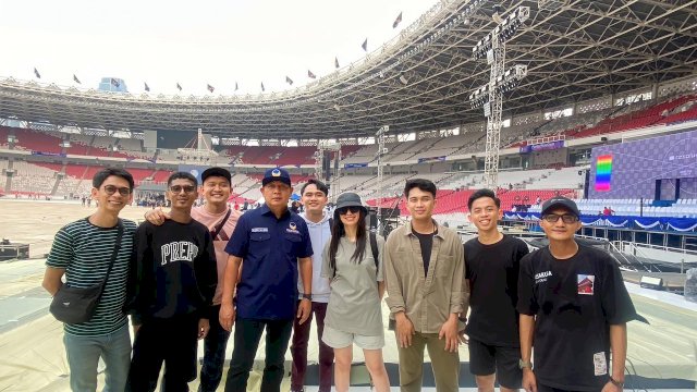 Wijaz Band bersama Ketua DPW NasDem Sulsel Rusdi Masse di GBK.