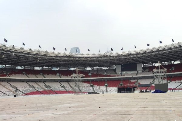 Upaya Bersama Menjaga Rumput GBK Jelang Apel Siaga Perubahan