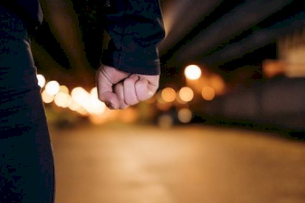 Duh! Anak Pukuli Ayah dan Ibu Kandung karena Air Kamar Mandi