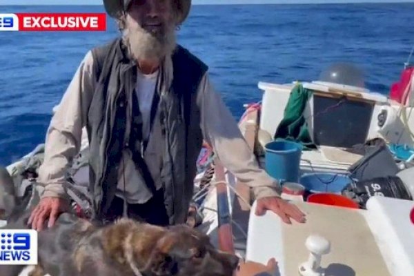 Terapung 2 Bulan di Laut, Seorang Pria dan Anjingnya Berhasil Diselamatkan: Makan Ikan Mentah-Minum Air Hujan