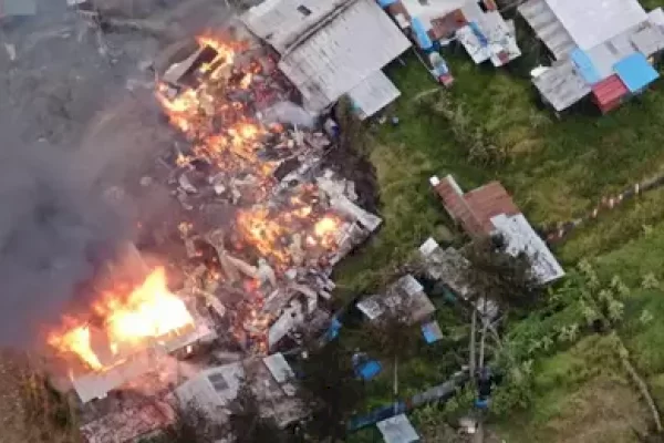 KKB Papua Bakar 2 Rumah dan Menara Telekomunikasi di Ilaga