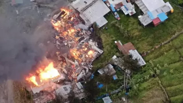 KKB Papua Bakar 2 Rumah dan Menara Telekomunikasi di Ilaga