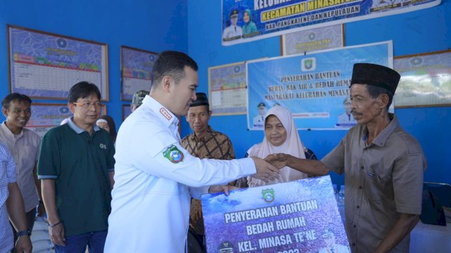 Bupati Pangkep Yusran Serahkan Bantuan dan Peluncuran Rumah Gizi di Kelurahan Minasatene