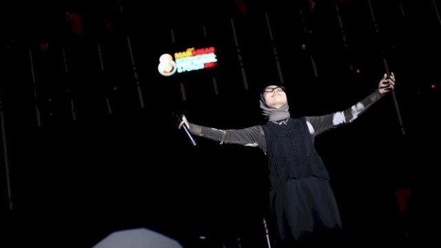 Feby Putri Sukses Buat Galau Penonton F8