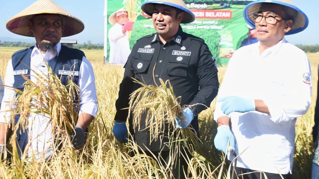 Gubernur Sulsel Didampingi Bupati Maros Luncurkan Program Bantuan Benih Mandiri Tahap III