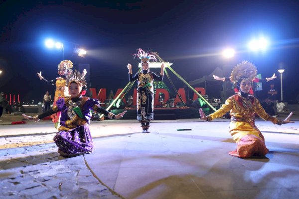Perkenalkan Keberagaman Budaya, Siswa SMA 10 Makassar Tampil di F8