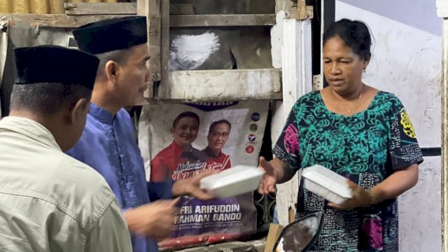 Masyarakat Tamamaung Kaget Dibangunkan Sahur oleh Ketua DPRD Rudianto Lallo