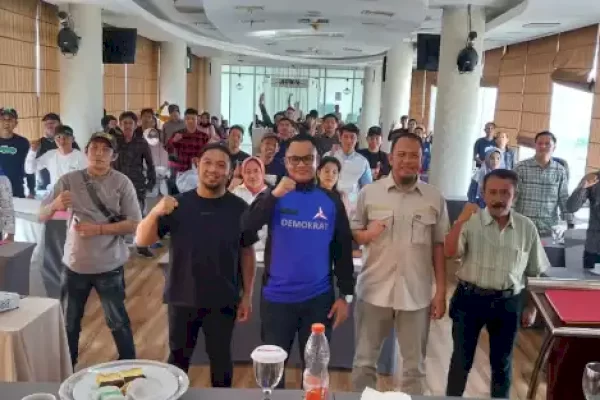 Anggota DPRD Makassar Ray Suryadi Arsyad Dorong Pemuda Kota Makassar Lebih Kreatif dan Inovatif