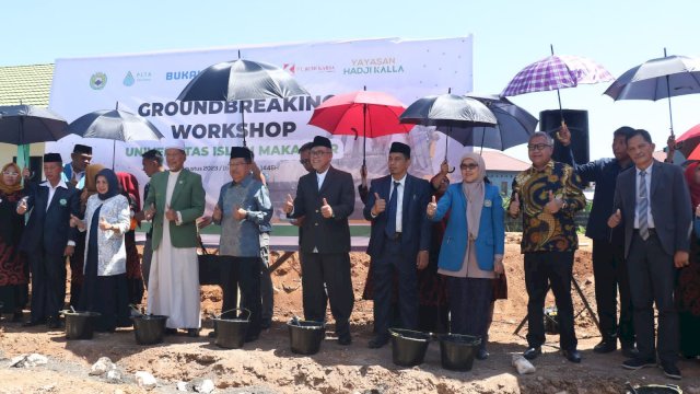 Yayasan Hadji Kalla Salurkan Hibah Pembangunan Workshop Laboratorium Fakultas Teknik UIM