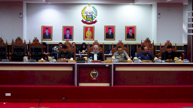Tok! DPRD Sulsel Umumkan Pemberhentian Andi Sudirman Sulaiman sebagai Gubernur