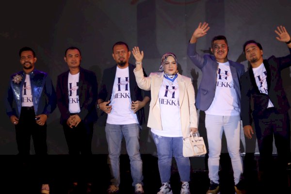 Membludak! Ribuan Generasi Hekka Indonesia Hadiri Roadshow di Makassar, Putri Dakka Sampaikan Tips Jadi Orang Sukses