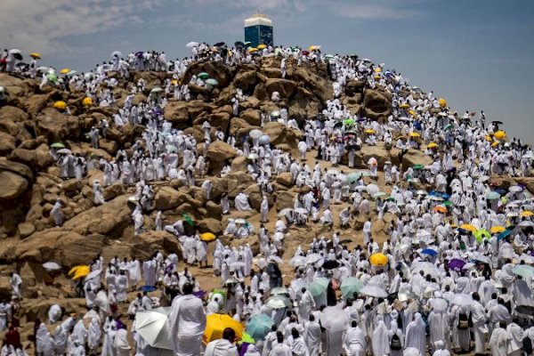 DPR Setuju Wacana Haji Sekali: Kurangi Antrean dan Beri Kesempatan yang Belum Berangkat