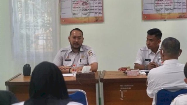 Camat Eang Motivasi Lurah Ciptakan Longwis Lebih Baik dari Sydney