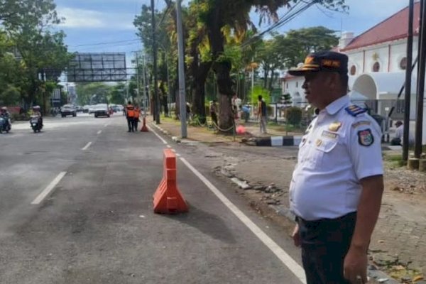 Tindak Lanjut Rakor, Perumda Parkir Bersama Dishub Makassar Lakukan Sterilisasi di Depan Pengadilan