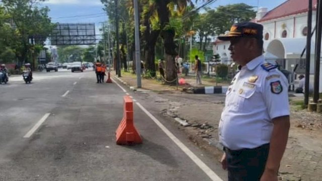 Tindak Lanjut Rakor, Perumda Parkir Bersama Dishub Makassar Lakukan Sterilisasi di Depan Pengadilan