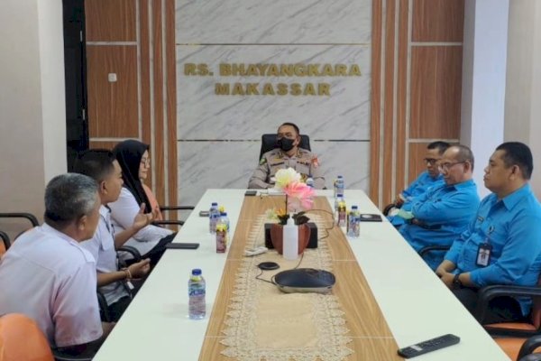 Upaya Penataan-Pelayanan Parkir, Dirut Yulianti Tomu Silaturahmi Bareng Kepala RS Bhayangkara