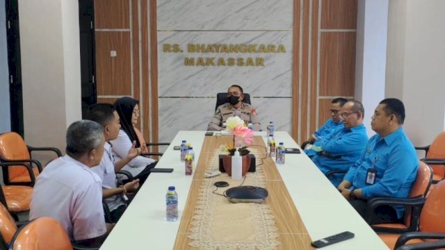 Upaya Penataan-Pelayanan Parkir, Dirut Yulianti Tomu Silaturahmi Bareng Kepala RS Bhayangkara