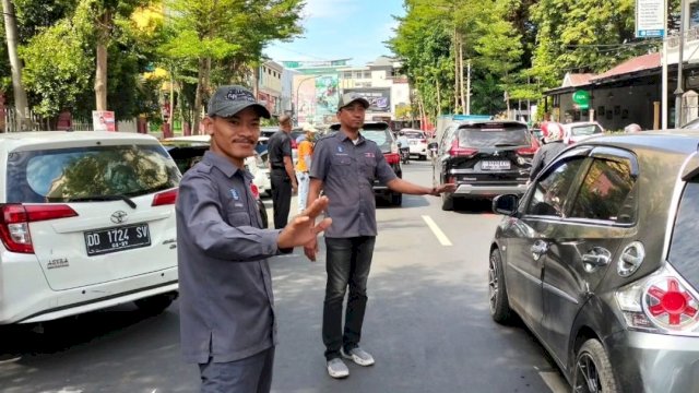 Terjadi Perlambatan Kendaraan, TRC Parkir Makassar Koordinasi dengan Pihak SD Mangkura