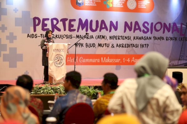 Pertemuan Nasional Adinkes, Wawali Fatmawati Rusdi Terima Penghargaan atas Dukungan Penanggulangan ATM