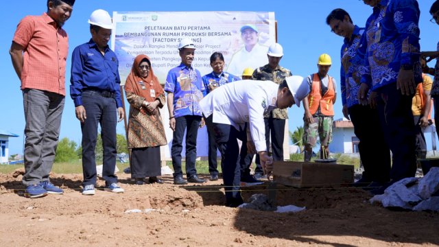 Peletakan Batu Pertama Pembangunan RPB Pengelolaan Garam di Pangkep