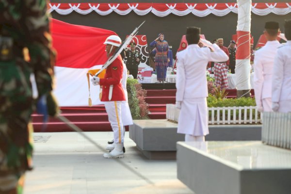 HUT Kemerdekaan RI ke – 78, Wawali Makassar Fatmawati Rusdi Apresiasi Paskibra