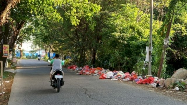 Buang Sampah Sembarangan, Warga Maros Bakal Dikenakan Disanksi