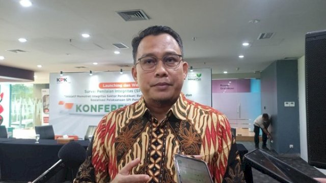 Ali Fikri.(F-INT_)