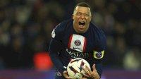 Selebrasi Penuh Makna Kylian Mbappe: Aku Bertahan di PSG