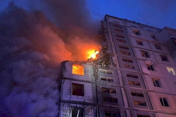 Ngeri! Rudal Rusia Hantam Apartemen Warga Ukraina, 8 Orang Tewas