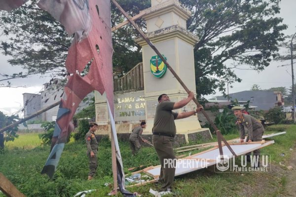 Satpol PP Luwu Tertibkan Alat Peraga Kampanye