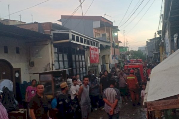 Belasan rumah terbakar di Jalan Andi Djemma Kota Makassar