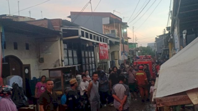 Belasan rumah terbakar di Jalan Andi Djemma Kota Makassar