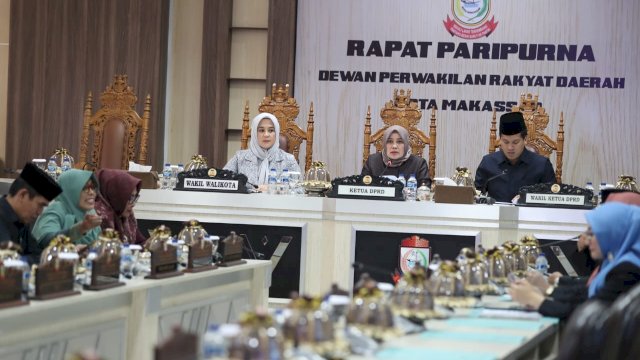 Wawali Fatmawati Rusdi Paparkan Jawaban Wali Kota Makassar Tentang Pajak Daerah dan Retribusi serta Perubahan APBD