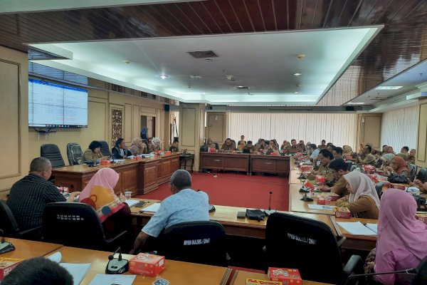 DPRD Sulsel Tolak Usulan Disdik Soal Biaya Boarding School Dimasukkan dalam Draf Ranperda Pajak dan Retribusi Daerah