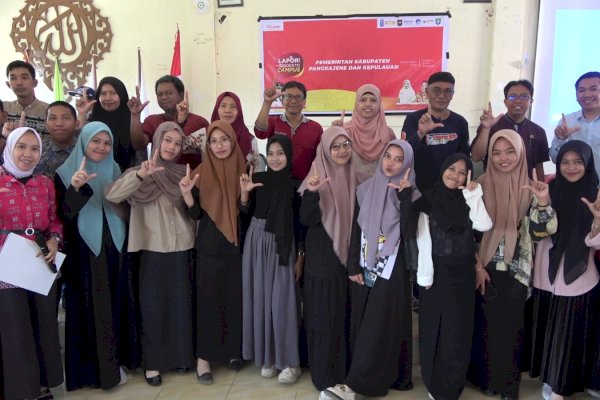 Diskominfo SP Pangkep Goes to Campus Sosialisasi Lapor SP4N