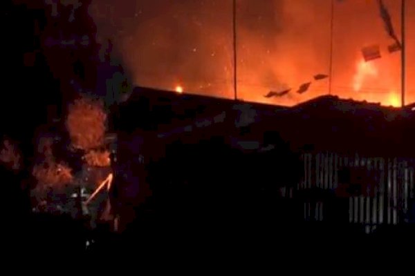 Empat Rumah Ludes Terbakar di Jl Kakatua 3 Makassar