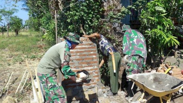 Satgas TMMD Kodim Takalar Kerja Keras Bangun MCK di Bontokadatto