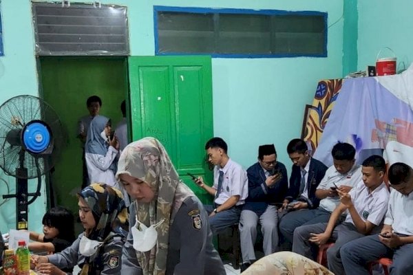 Dukcapil Lakukan Perekaman KTP El Langsung di MAN 2 Makassar