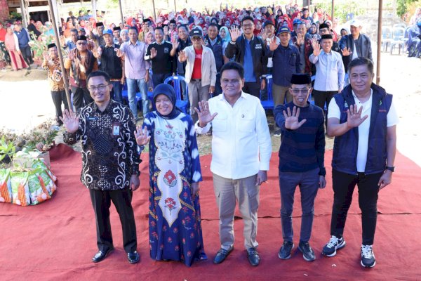 BKKBN Sulsel Bersama Komisi IX DPR RI Edukasi Bahaya Stunting ke Warga Gantareng Barru