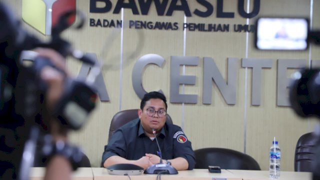 Bawaslu Minta Bakal Capres Tak Pakai Identitas Keagamaan Saat Sosialisasi
