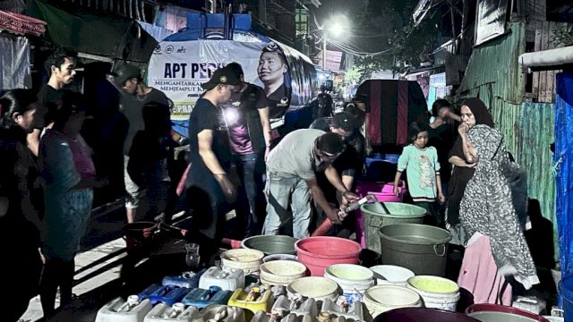 Salut, Legislator NasDem Sulsel APT Kembali Suplay Air Bersih Warga Utara Kota Makassar