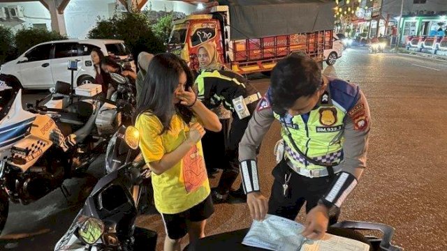 Ternyata Beda! Sanksi Denda Gak Punya SIM dan Lupa Bawa SIM