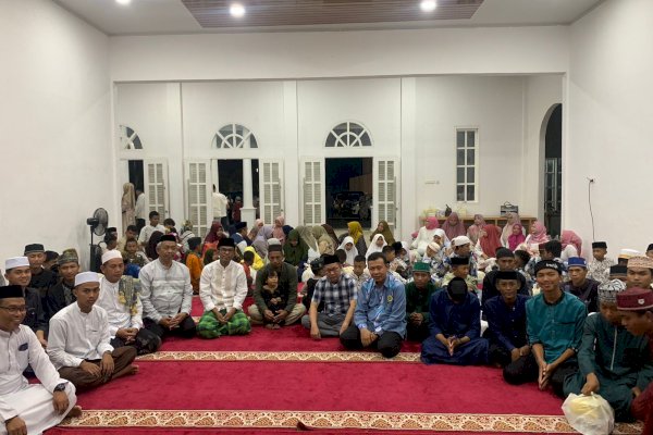 Anak Yatim Turut Hadir dalam Pengajian Rutin di Rujab Bupati Takalar