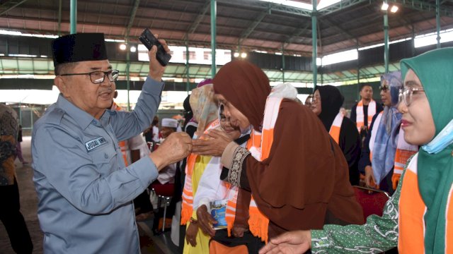 Melepas Jamaah Umroh Yang Akan Ke Baitullah, Ini Penyampaian Walikota Judas Amir