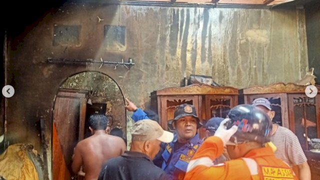 Kebakaran Rumah warga di Jalan Dg Tantu Makassar