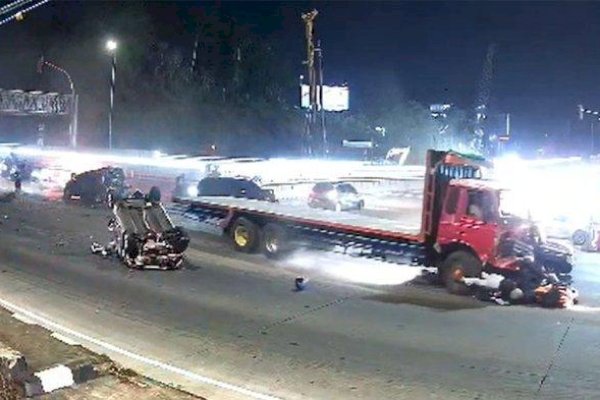 Sopir Truk Tronton Penyebab Kecelakaan Maut di Exit Tol Bawen Ditetapkan Tersangka