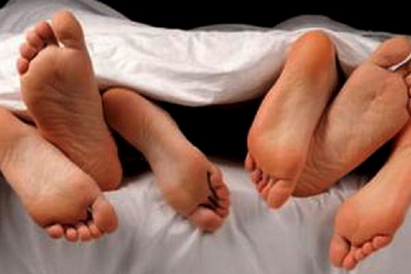 Demi Happy Ending, Pasutri di Jaksel Bikin Pesta Seks Orgy-Ditangkap Polisi