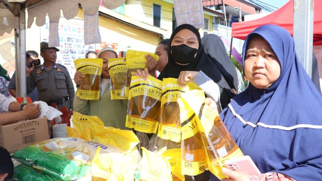 Dinas Ketahanan Pangan Makassar Adakan Gerakan Pangan Murah di CFD Boulevard