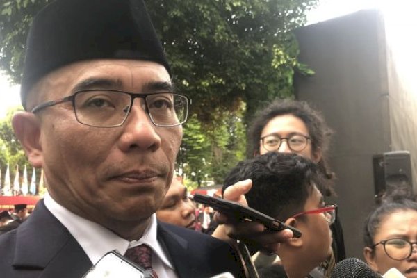 Terima Pendaftaran Cawapres Gibran, KPU Digugat Rp 70,5 Triliun